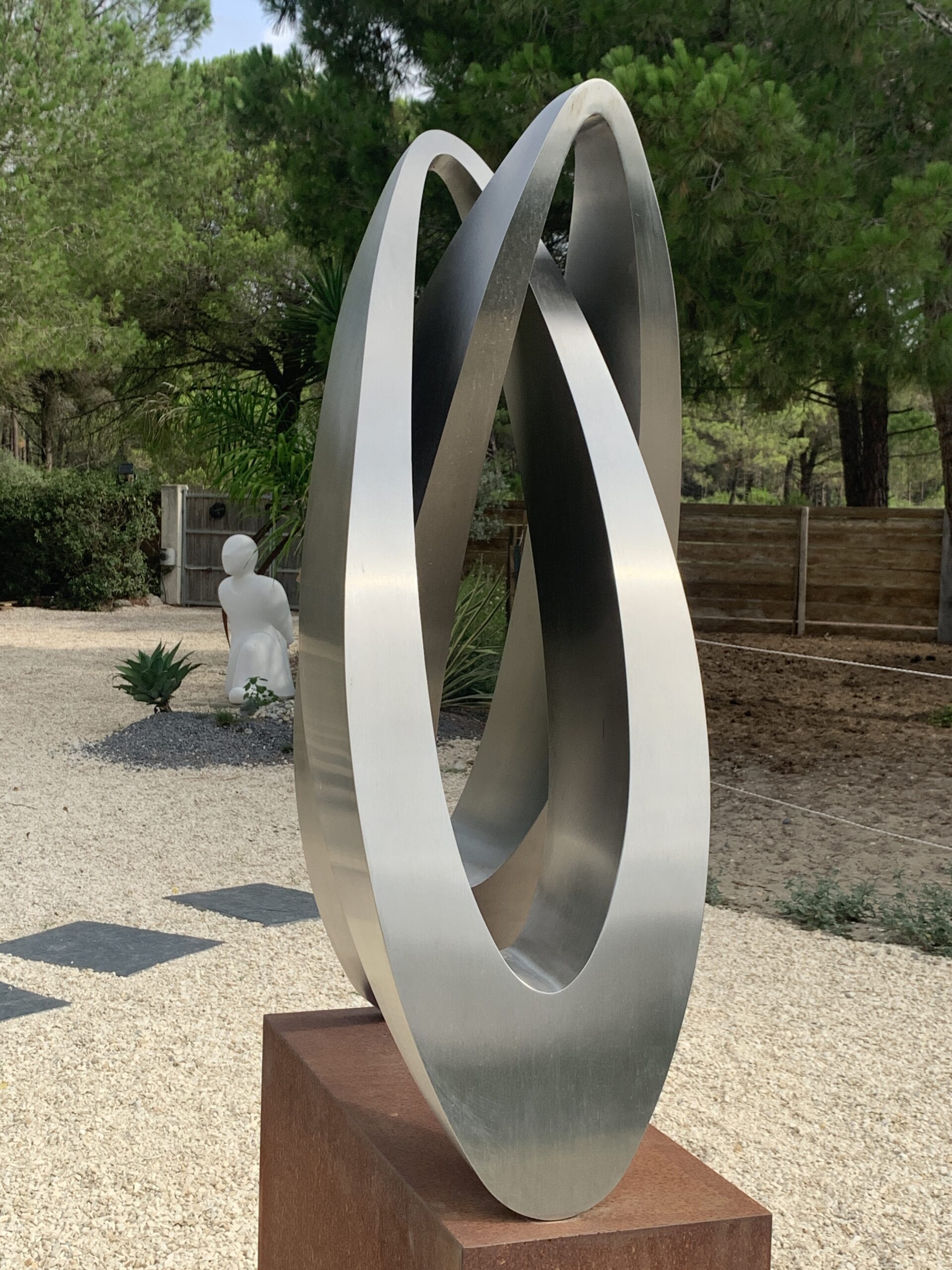 Coeurs croisés Sculpture de Marcel Timmers